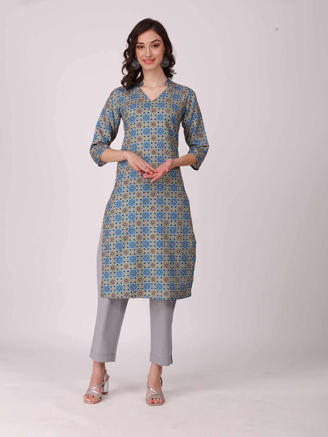 

SEW YOU SOON Women Grey & Blue Ethnic Motifs Printed Straight Kurta