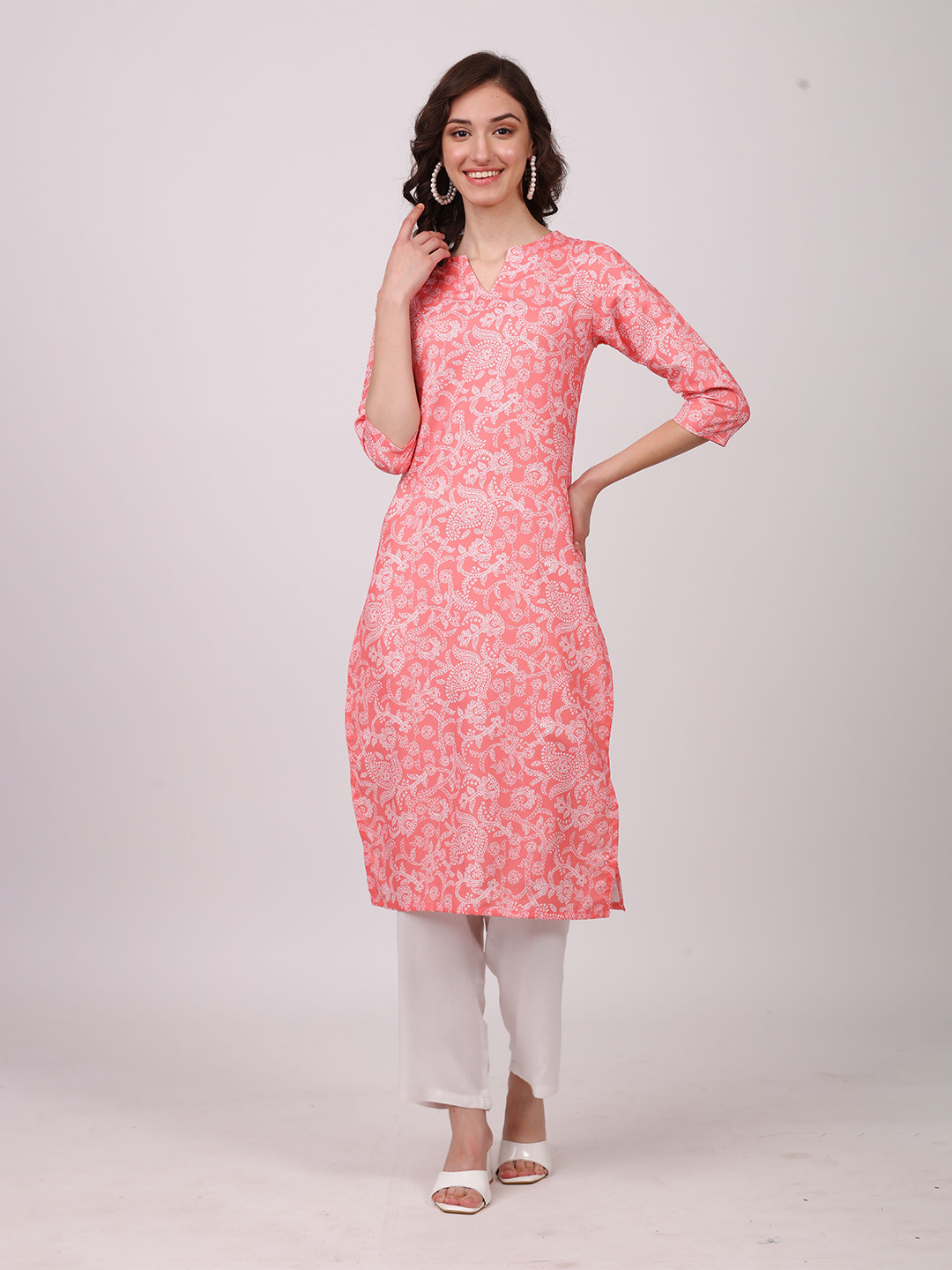 

SEW YOU SOON Women Pink & White Floral Printed Floral Kurta