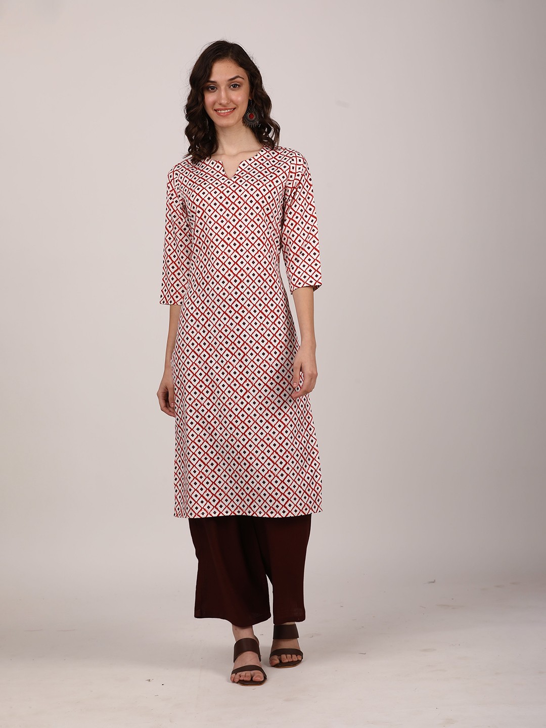 

SEW YOU SOON Women Cream-Coloured & Red Geometric Printed Kurta