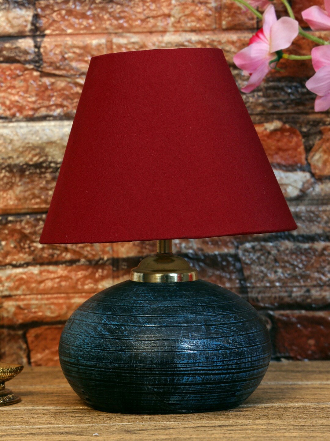 

foziq Blue & Red Solid Table Lamp