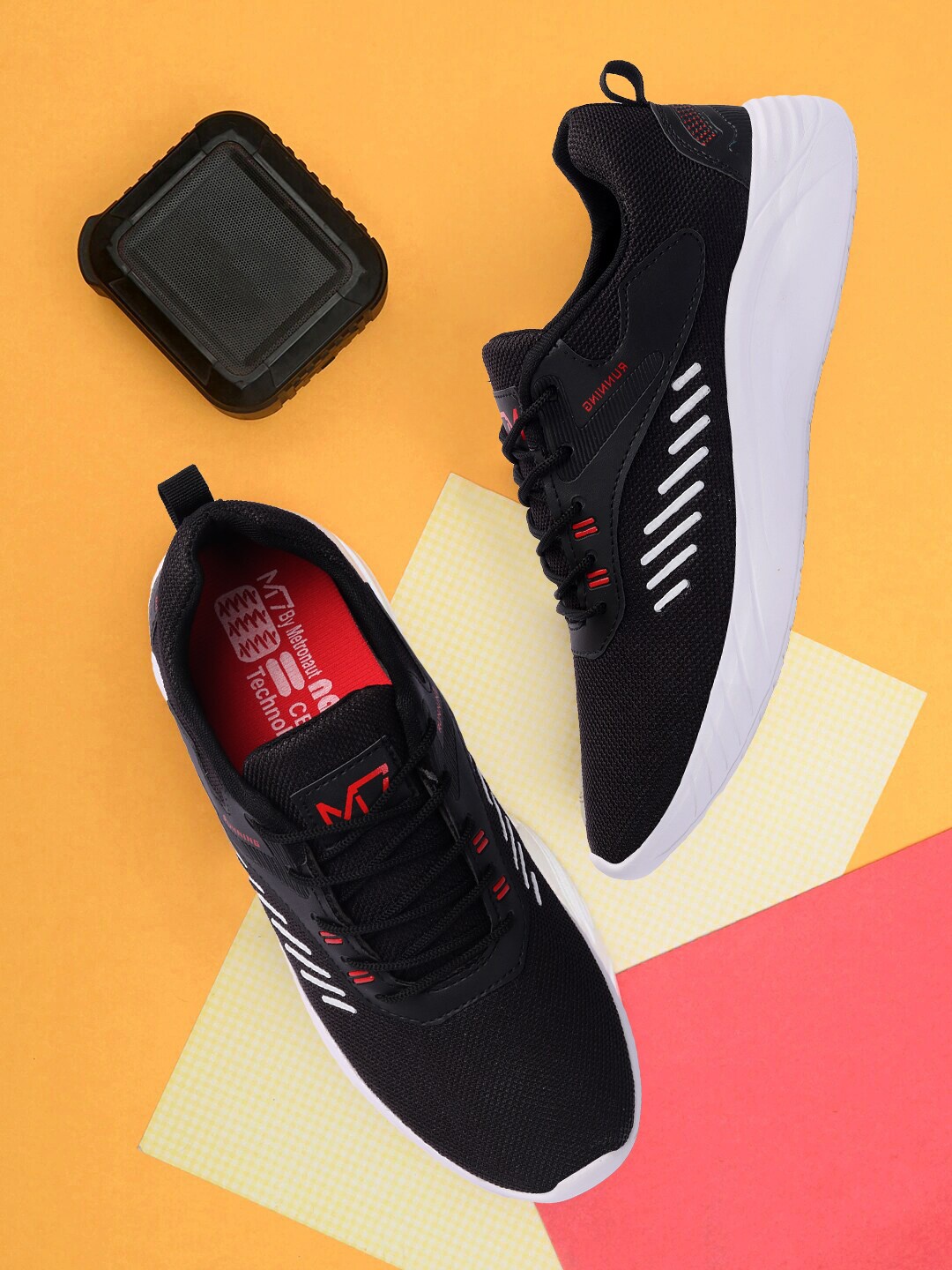 

M7 by Metronaut Men Black Mesh Running Shoes