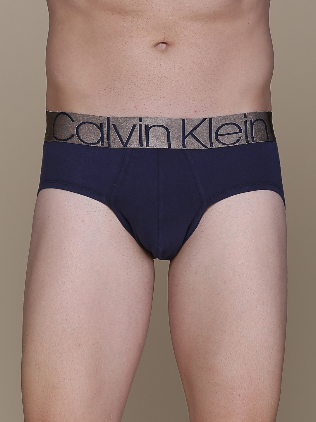 

Calvin Klein Underwear Men Blue Solid Briefs NB2536C87