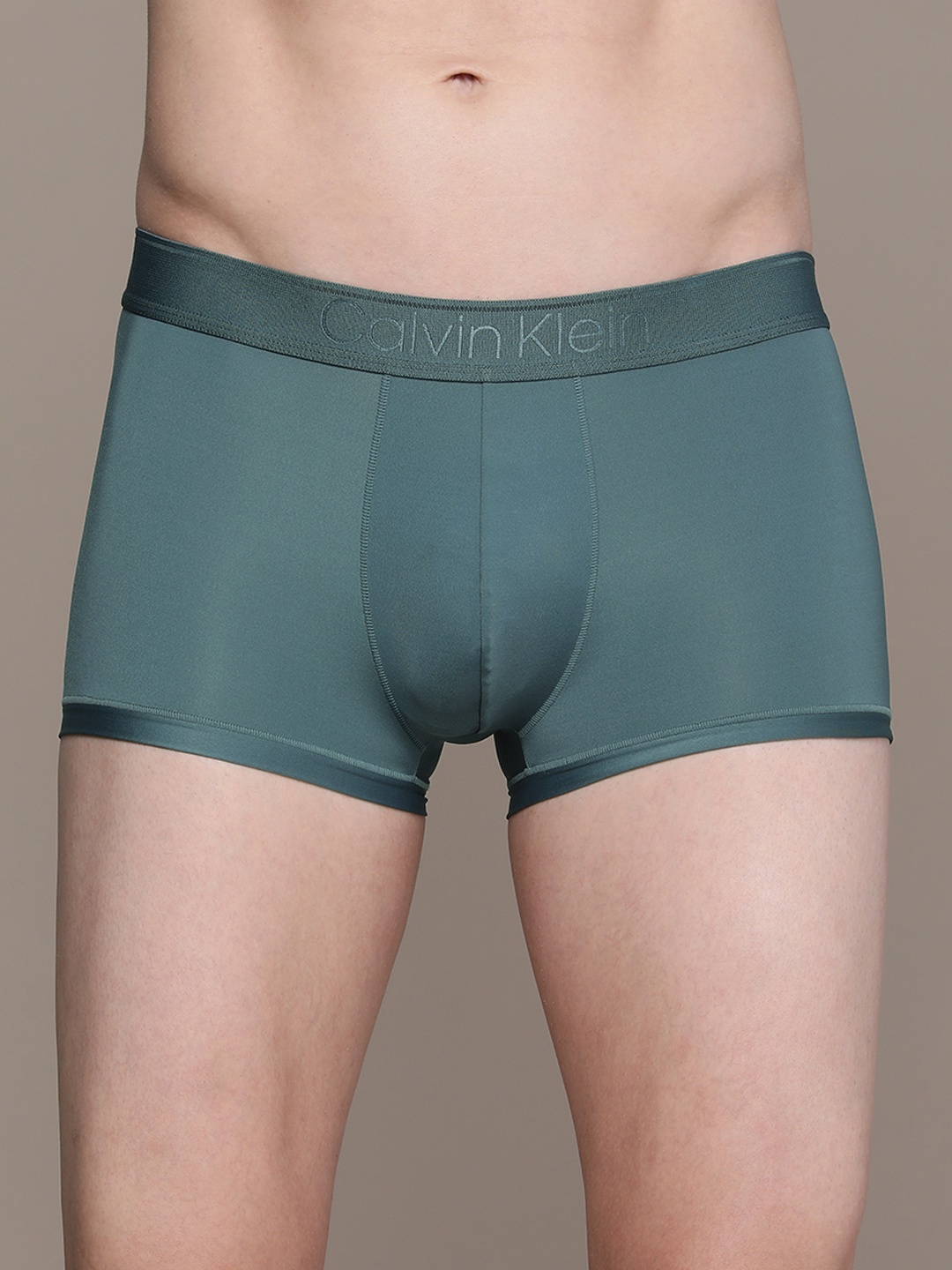 

Calvin Klein Underwear Men Blue Solid Trunks- NB2904DA3