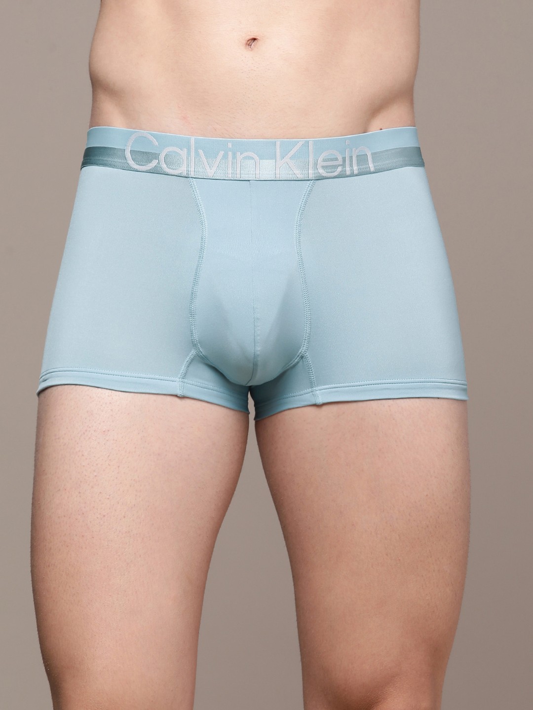 

Calvin Klein Underwear Men Turquoise Blue Solid Low-Rise Trunk NB2974CKJ