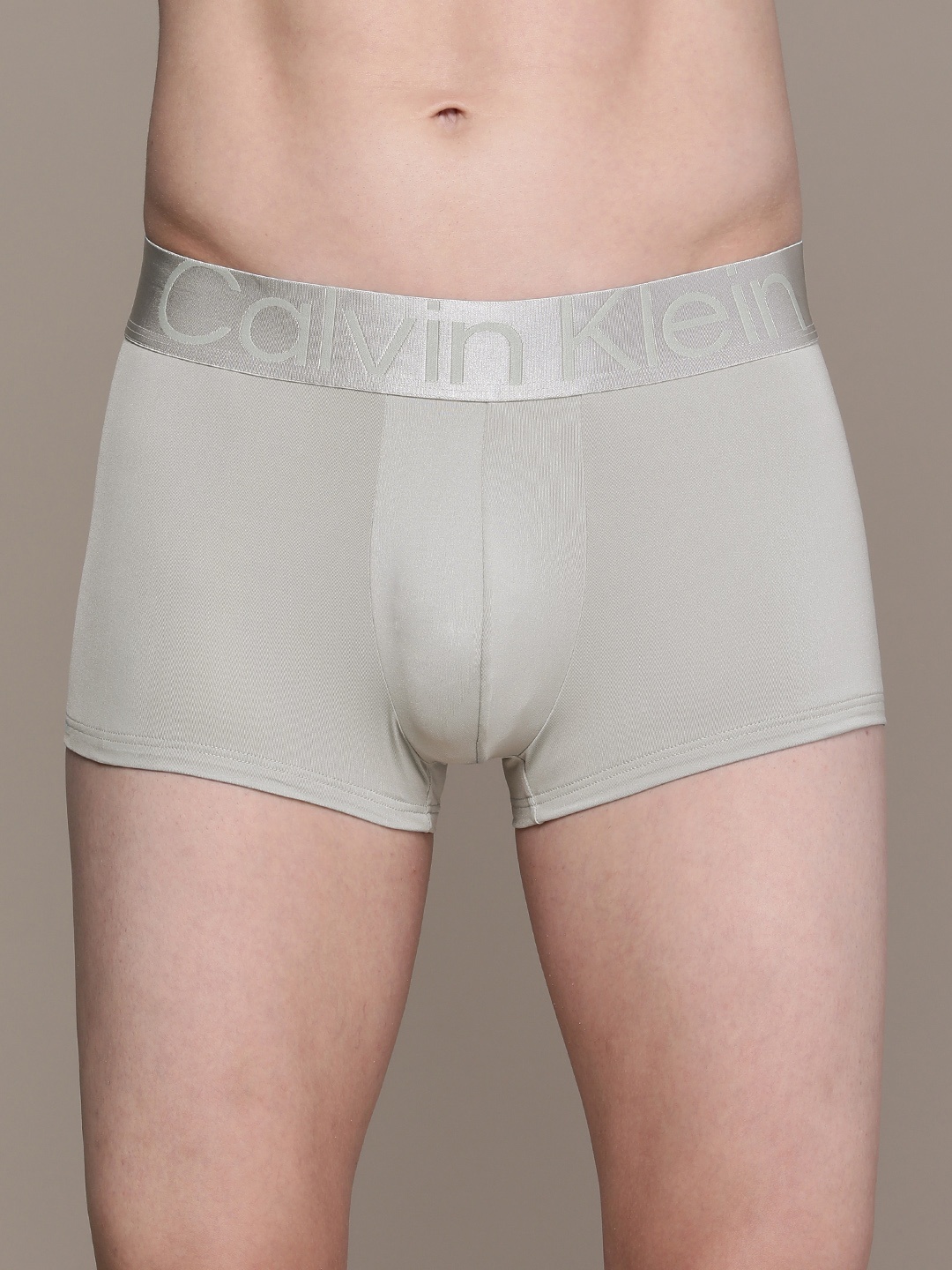 

Calvin Klein Underwear Men Pack Of 3 Solid Trunks- NB30746H9, Multi