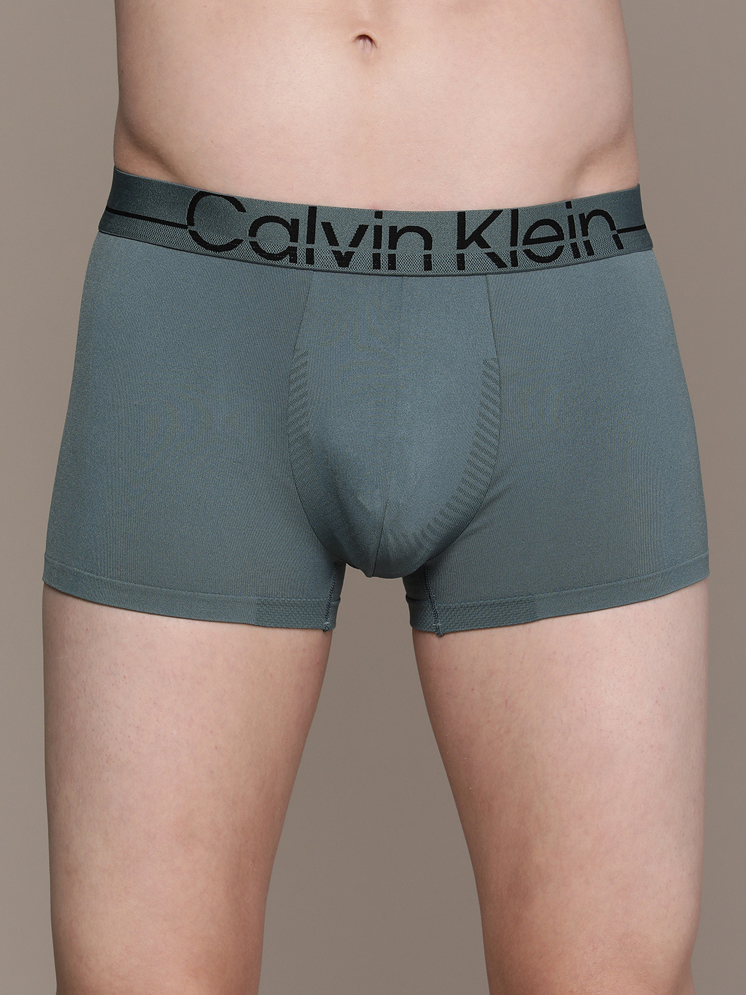 

Calvin Klein Underwear Men Blue Solid Trunks- NB3031DA3