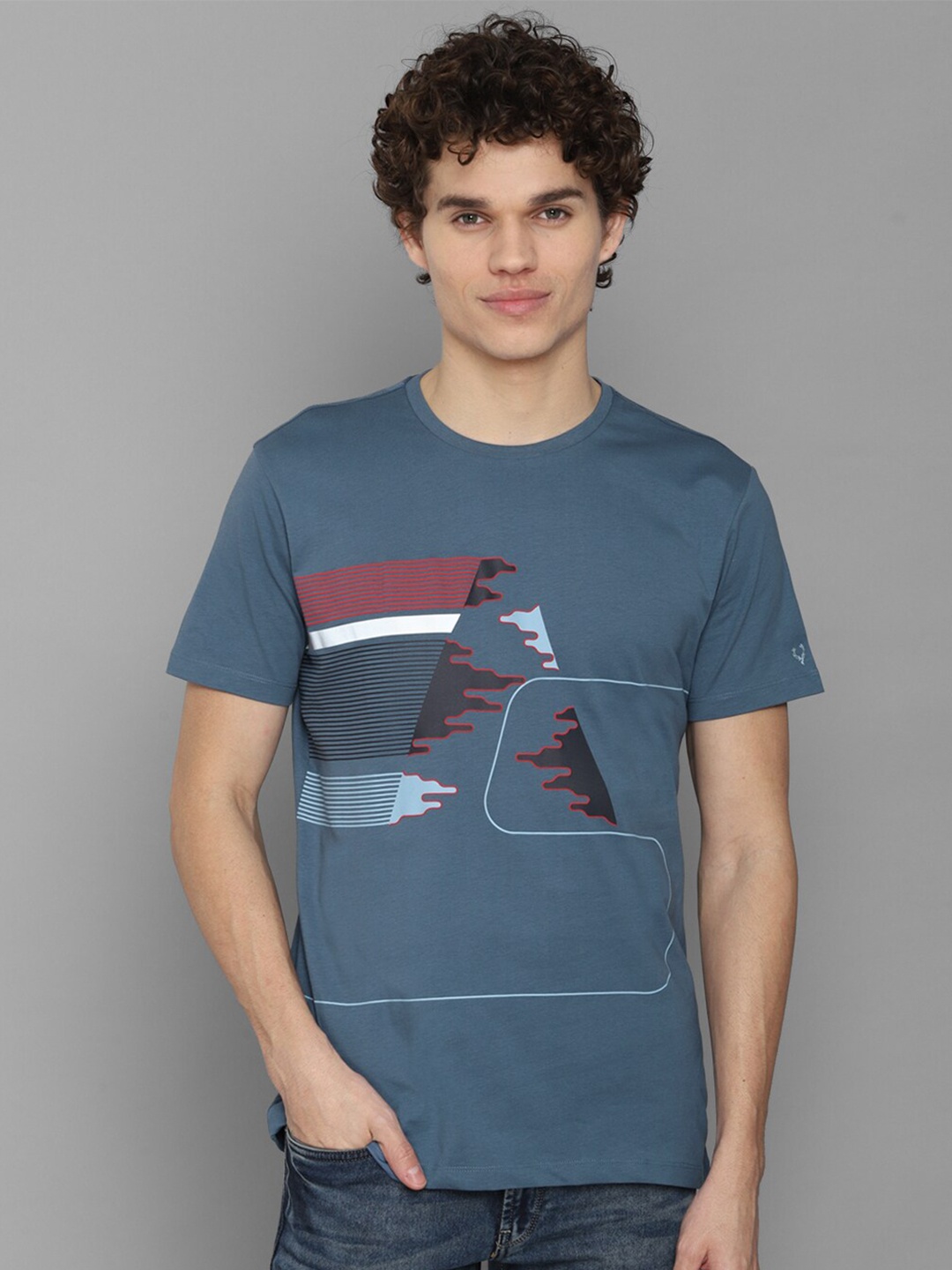 

Allen Solly Men Blue Typography Printed Applique Slim Fit T-shirt