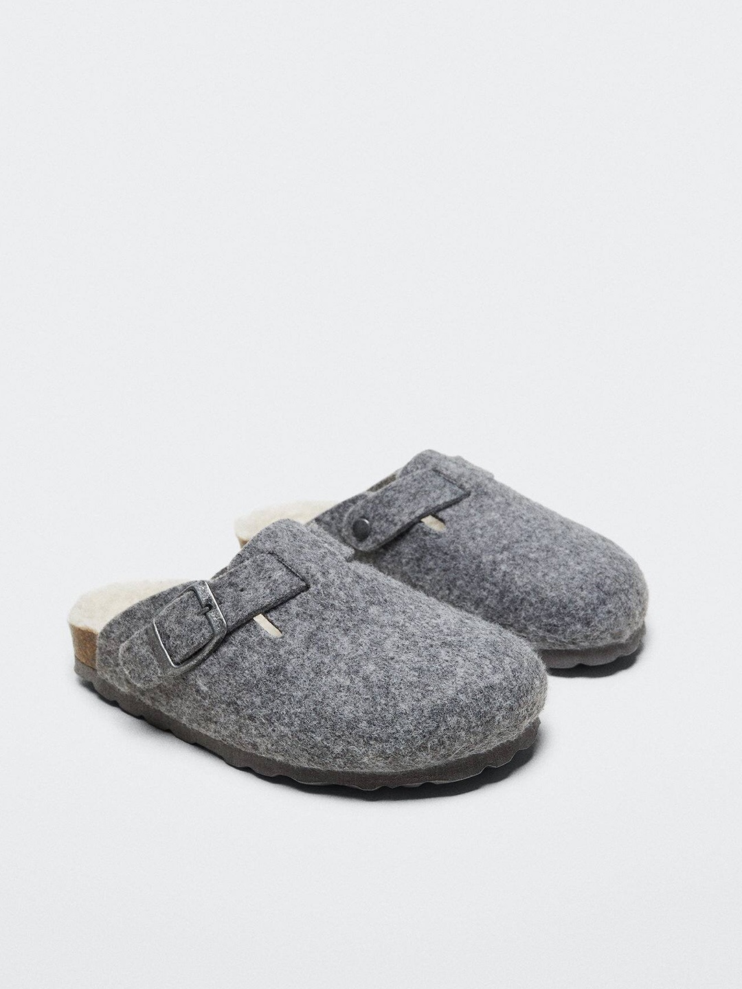 

Mango Kids Girls Sustainable Room Slippers, Grey