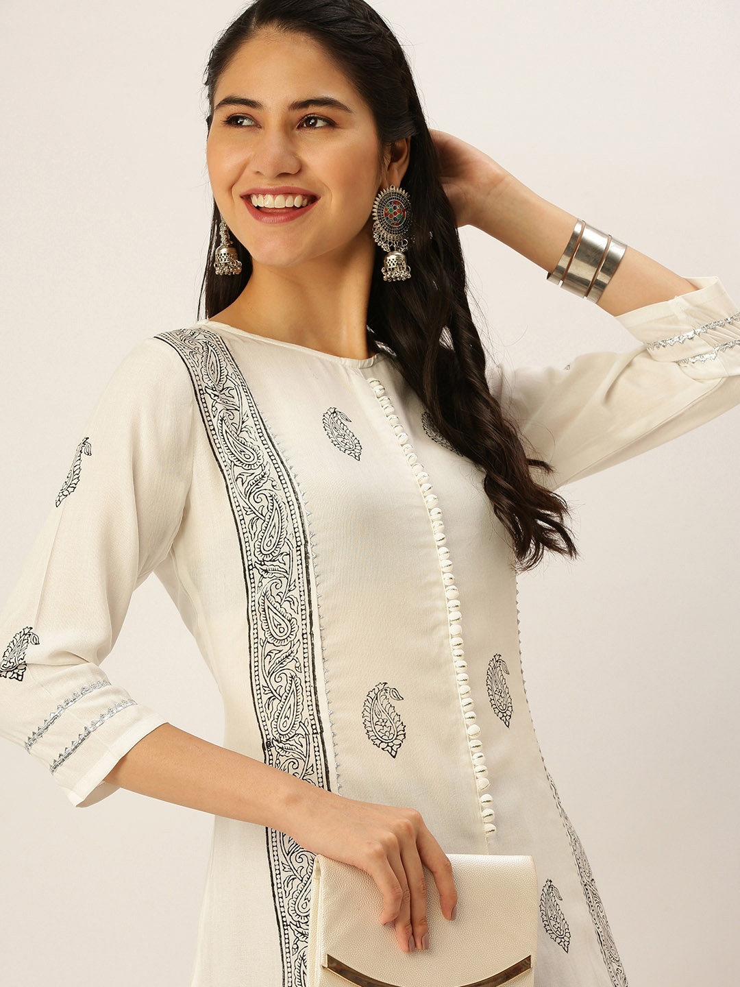 

SHOWOFF Women Off White Paisley Printed High Slit Gotta Patti Kurta with Skirt