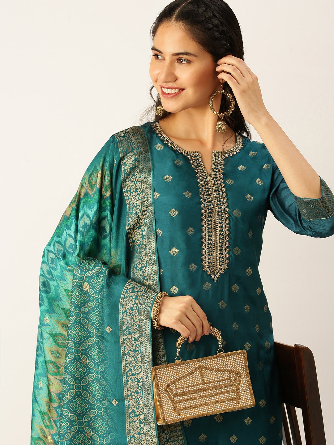 

SHOWOFF Women Green Ethnic Motifs Embroidered Thread Work Kurta with Palazzos & With Dupatta