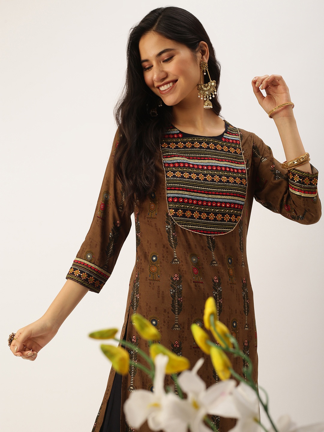 

SHOWOFF Women Brown Empire Thread Work Kurti with Palazzos