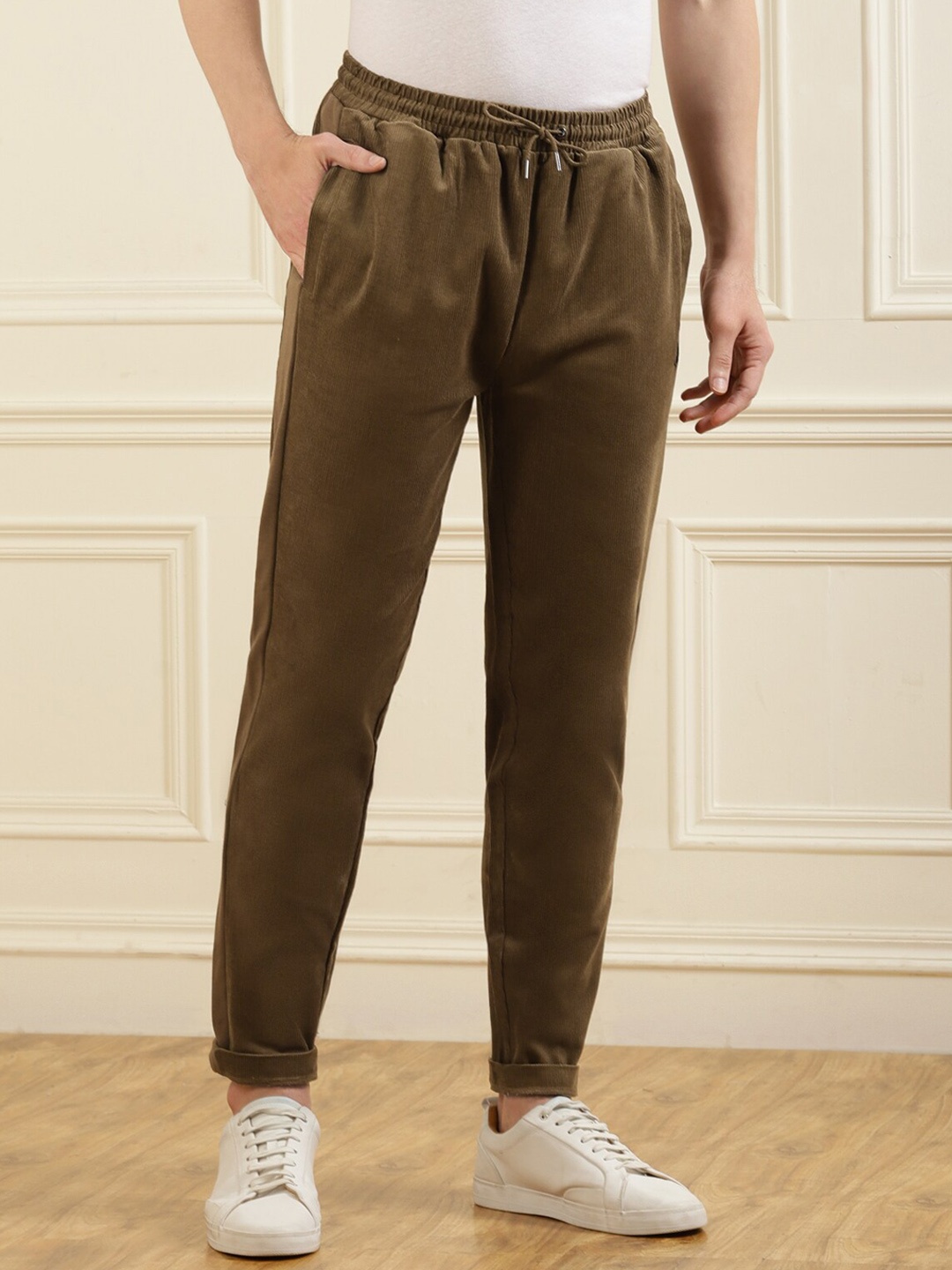 

Fred Perry Men Brown Solid Corduroy Track Pant