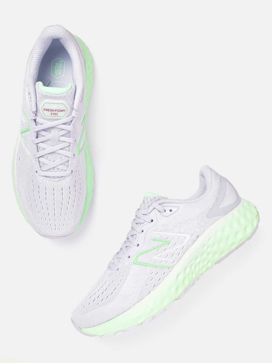 

New Balance Women EVOZ Grey Woven Design Running Shoes