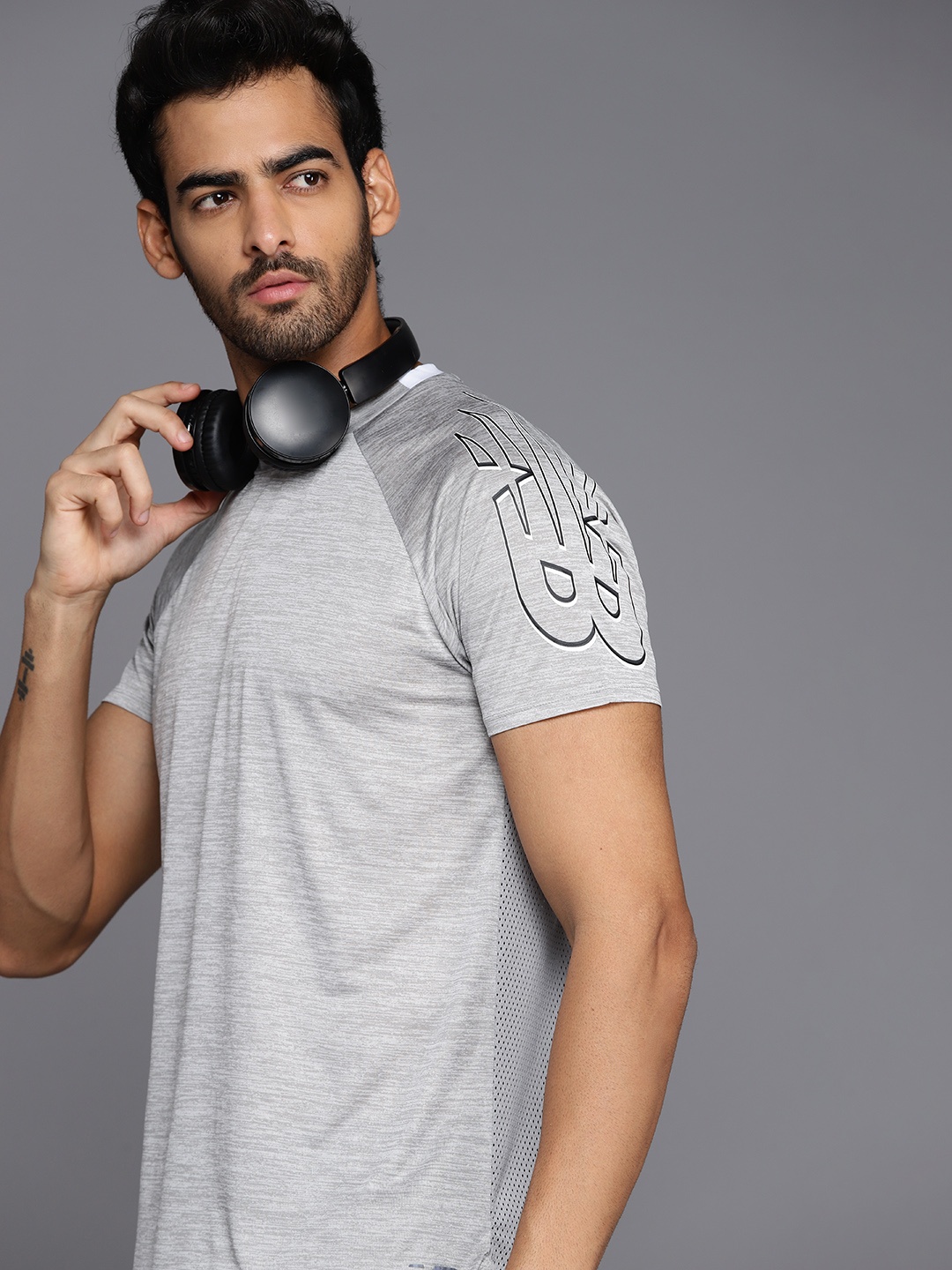 

New Balance Men Grey Solid Fast Flight Short Sleeve Mesh T-shirt
