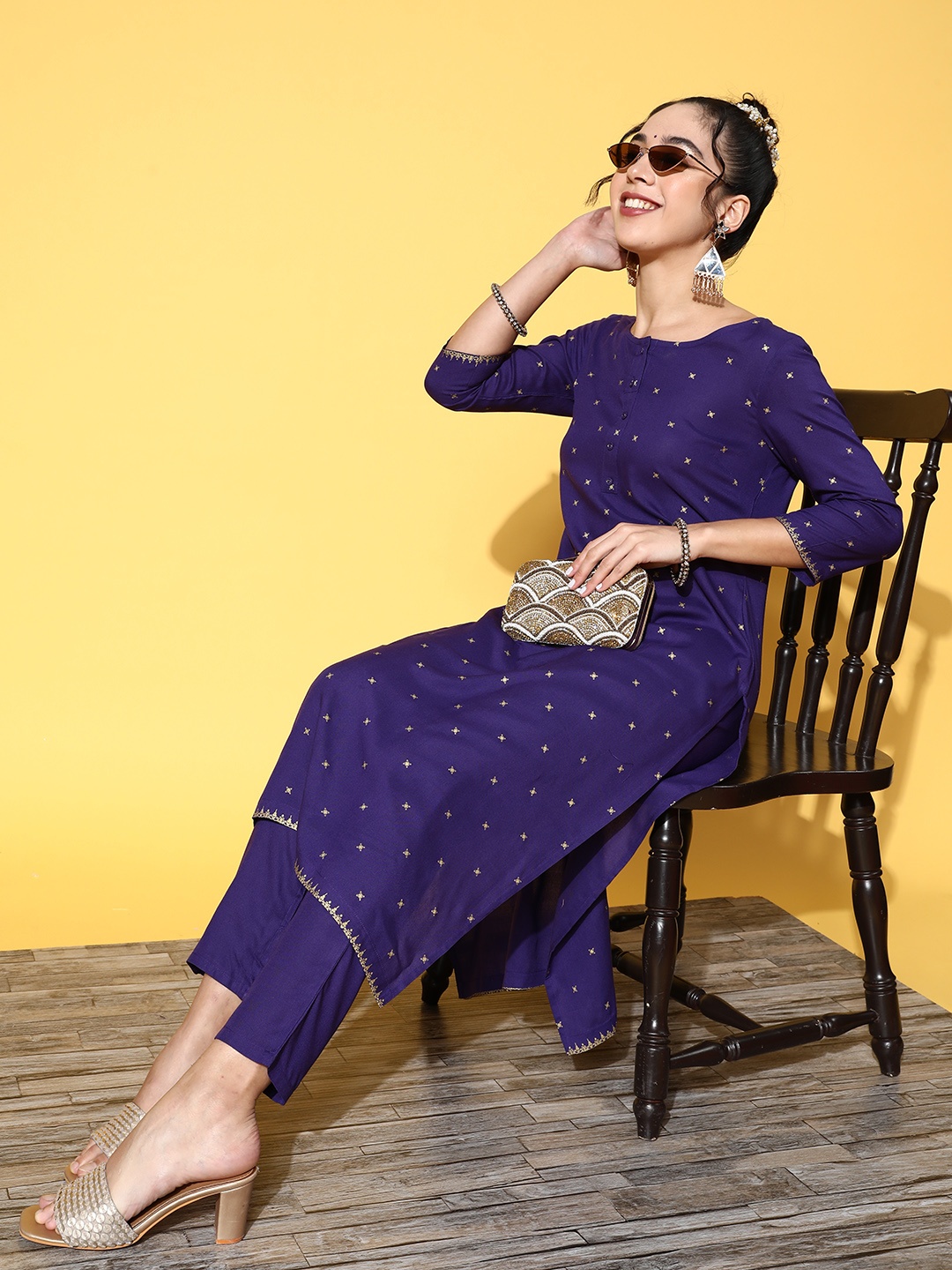 

HERE&NOW Women Ethnic Motifs Viscose Rayon Hyper Texture Kurta Set, Purple