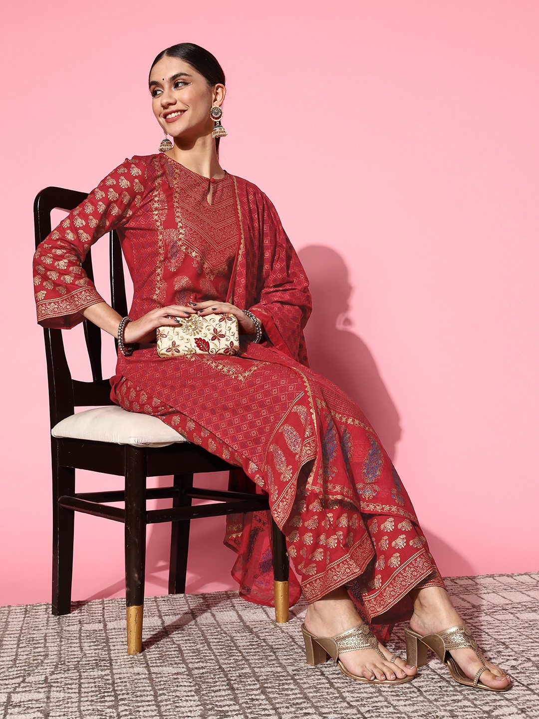 

Moda Rapido Women Ethnic Motifs Viscose Rayon Brocade Kurta Set, Maroon
