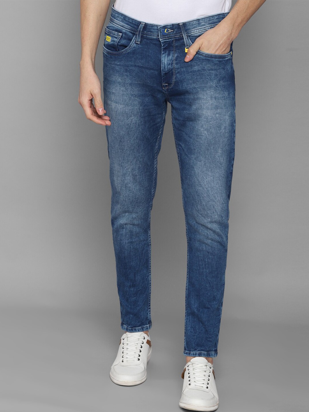 

Allen Solly Men Blue Cotton Skinny Fit Heavy Fade Jeans