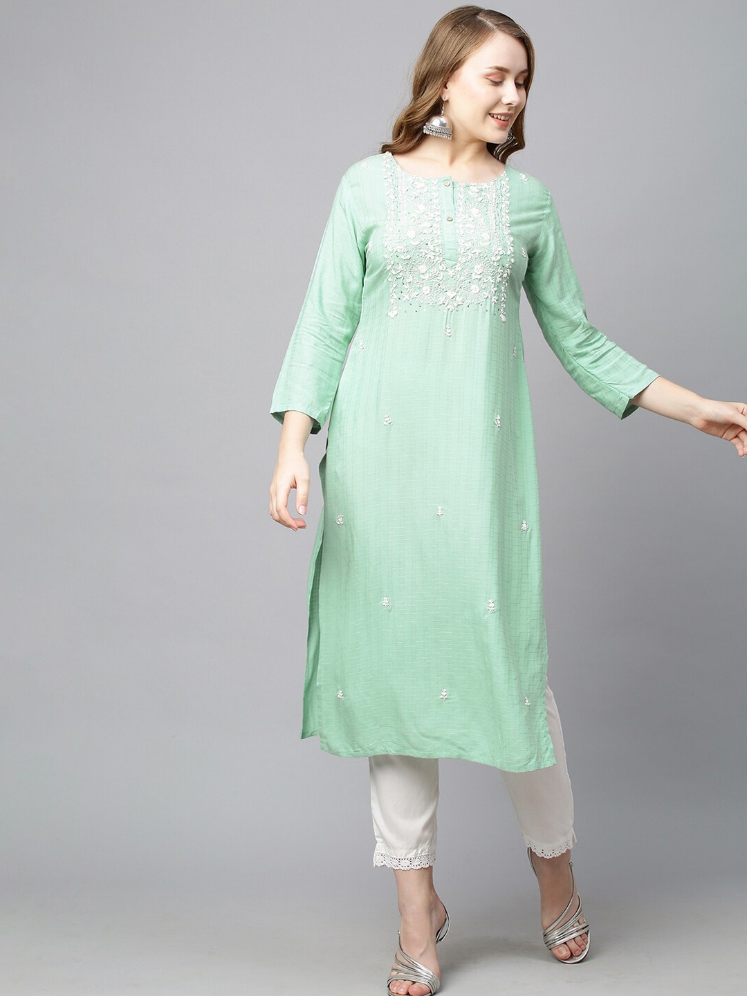 

FASHOR Women Green Floral Embroidered Chikankari Kurta