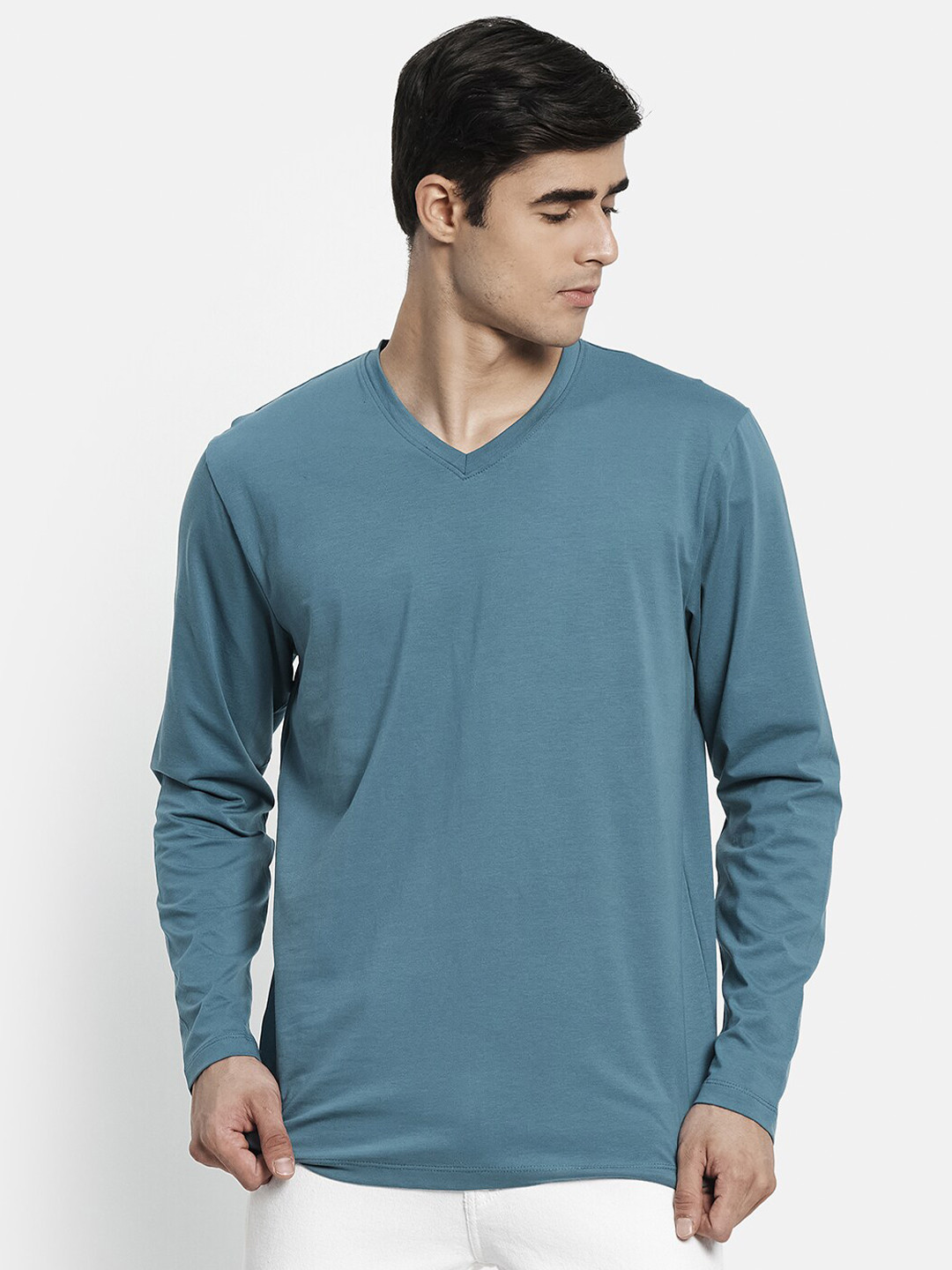 

METTLE Men Blue V-Neck T-shirt