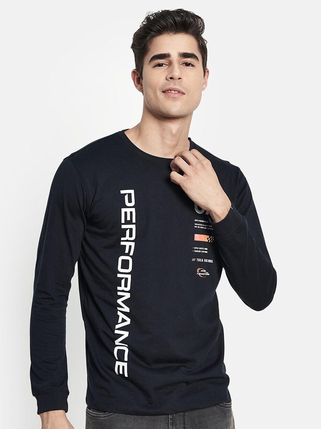 

METTLE Men Navy Blue Typography Printed V-Neck Applique T-shirt
