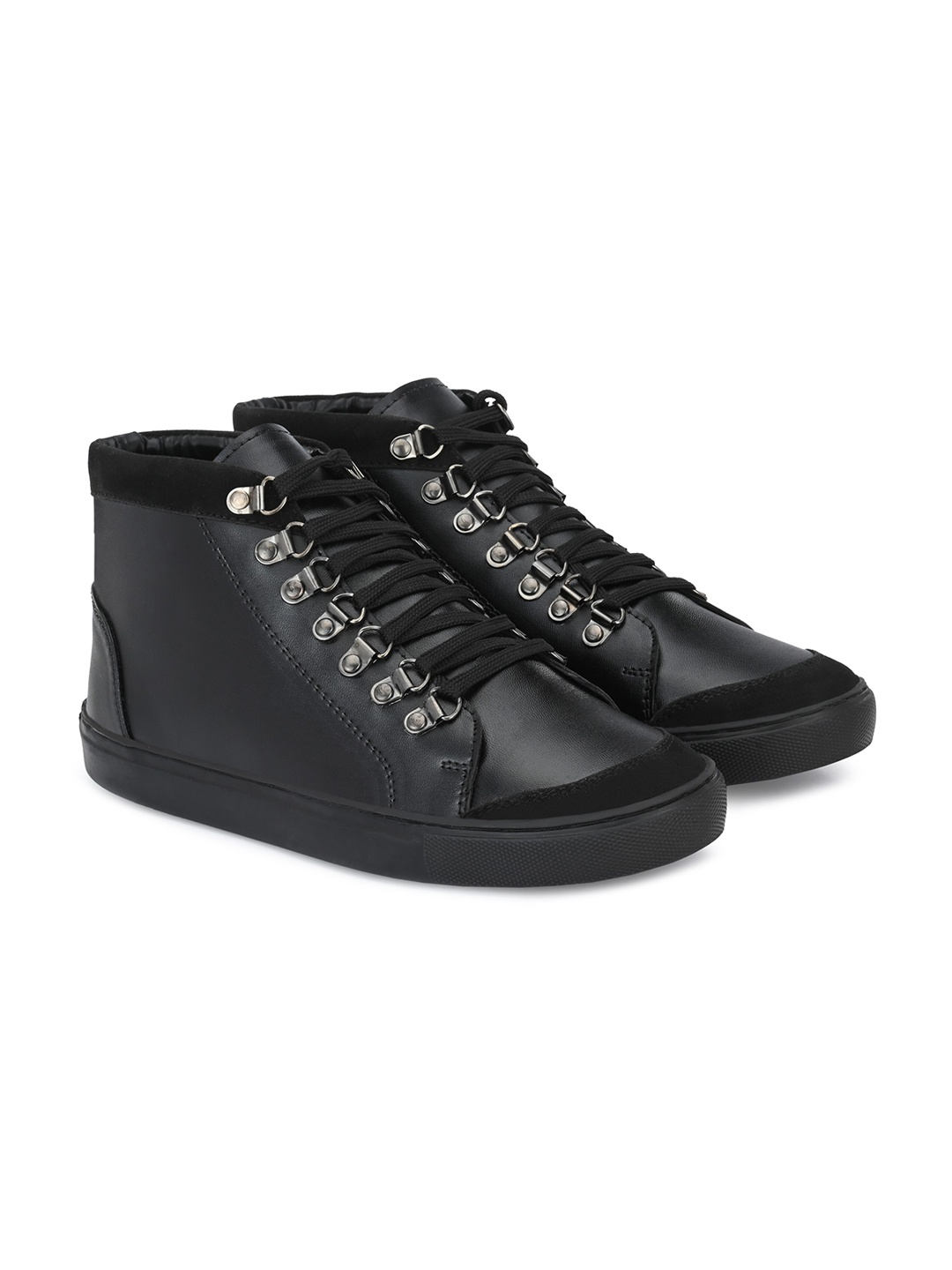 

KLEAT Men Black Sneakers