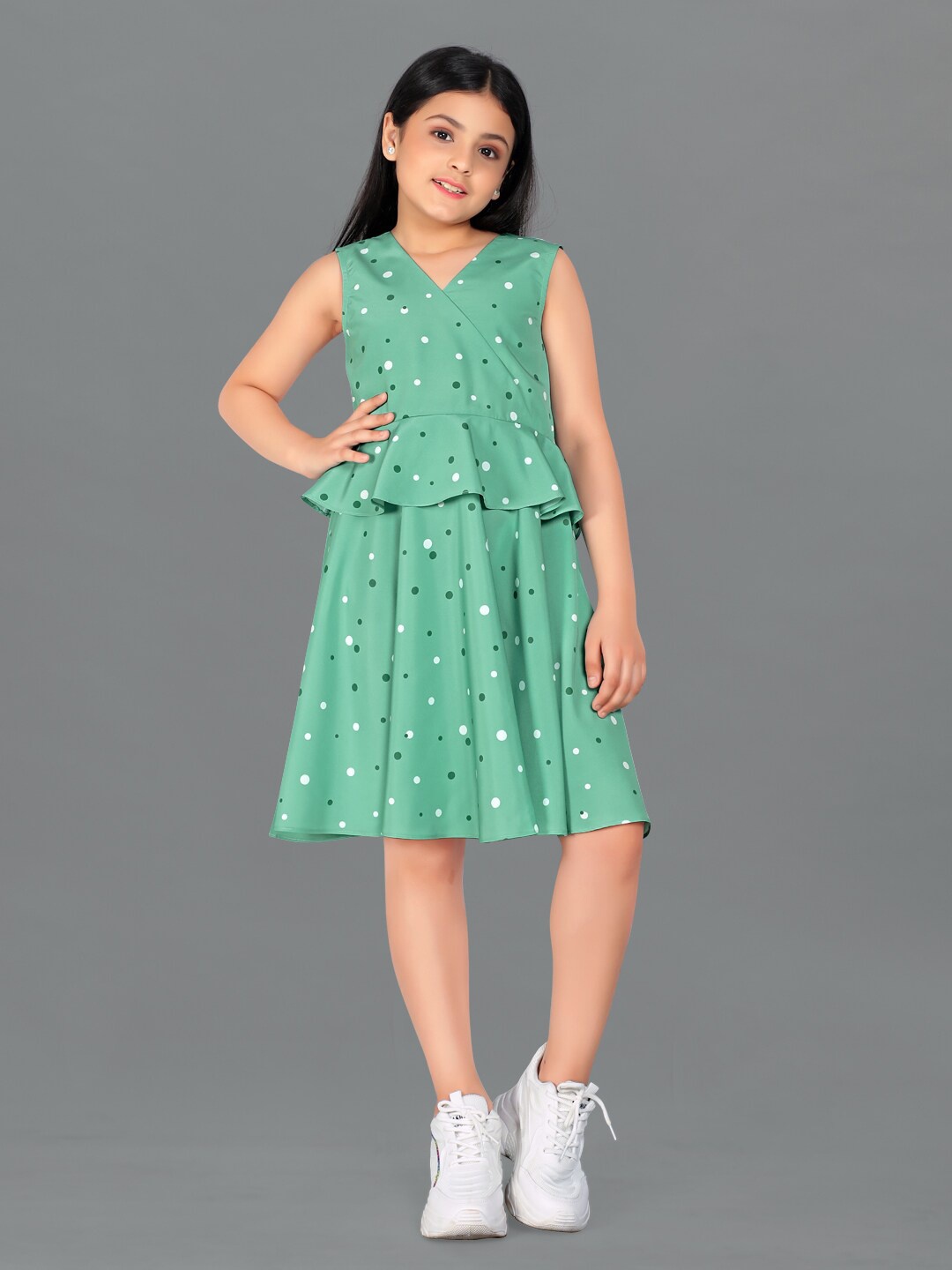 

FASHION DREAM Green Polka Dot Printed Dress