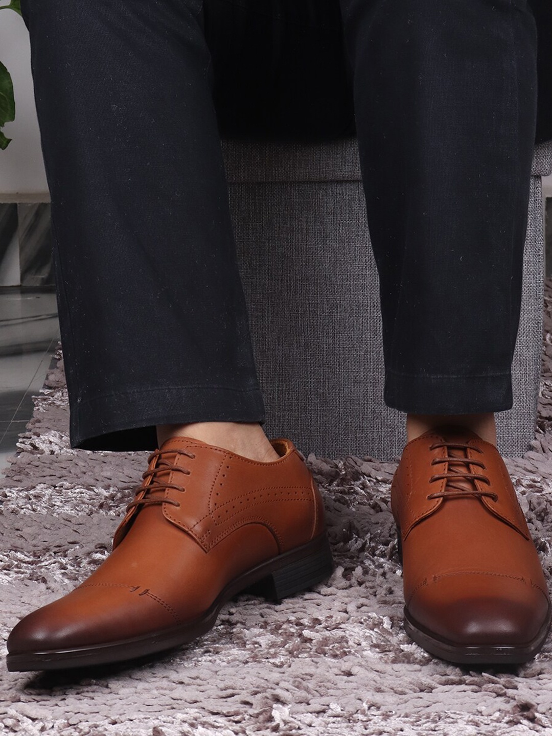 

TOP BRASS Men Tan Solid Leather Formal Lace Up Derbys