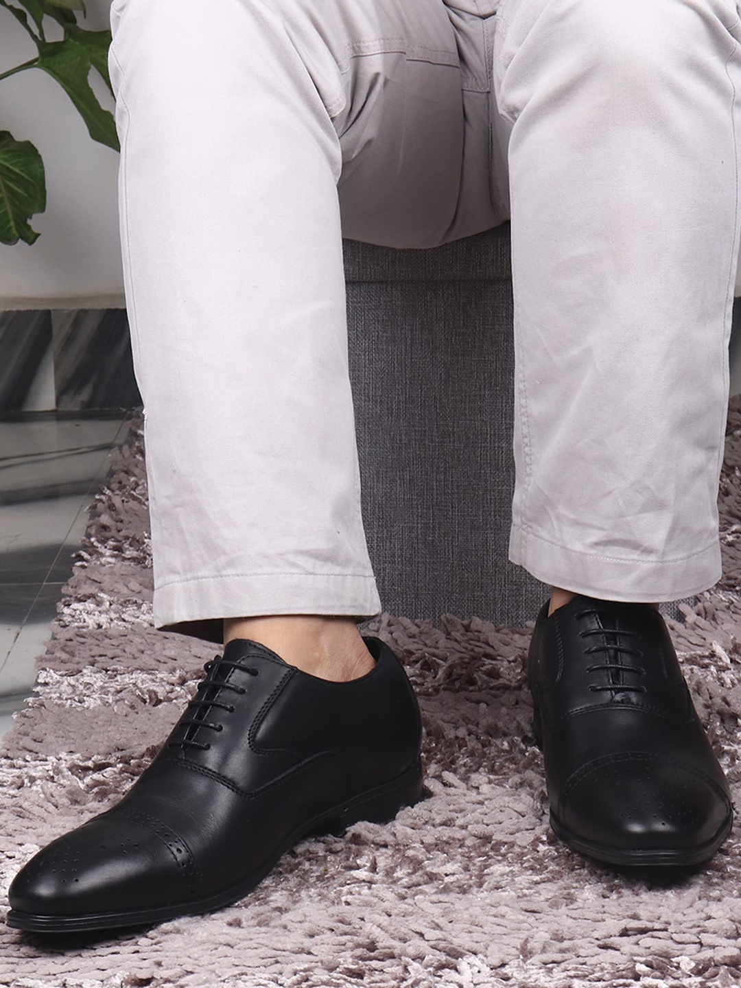 

TOP BRASS Men Black Solid Oxford Formal Shoes
