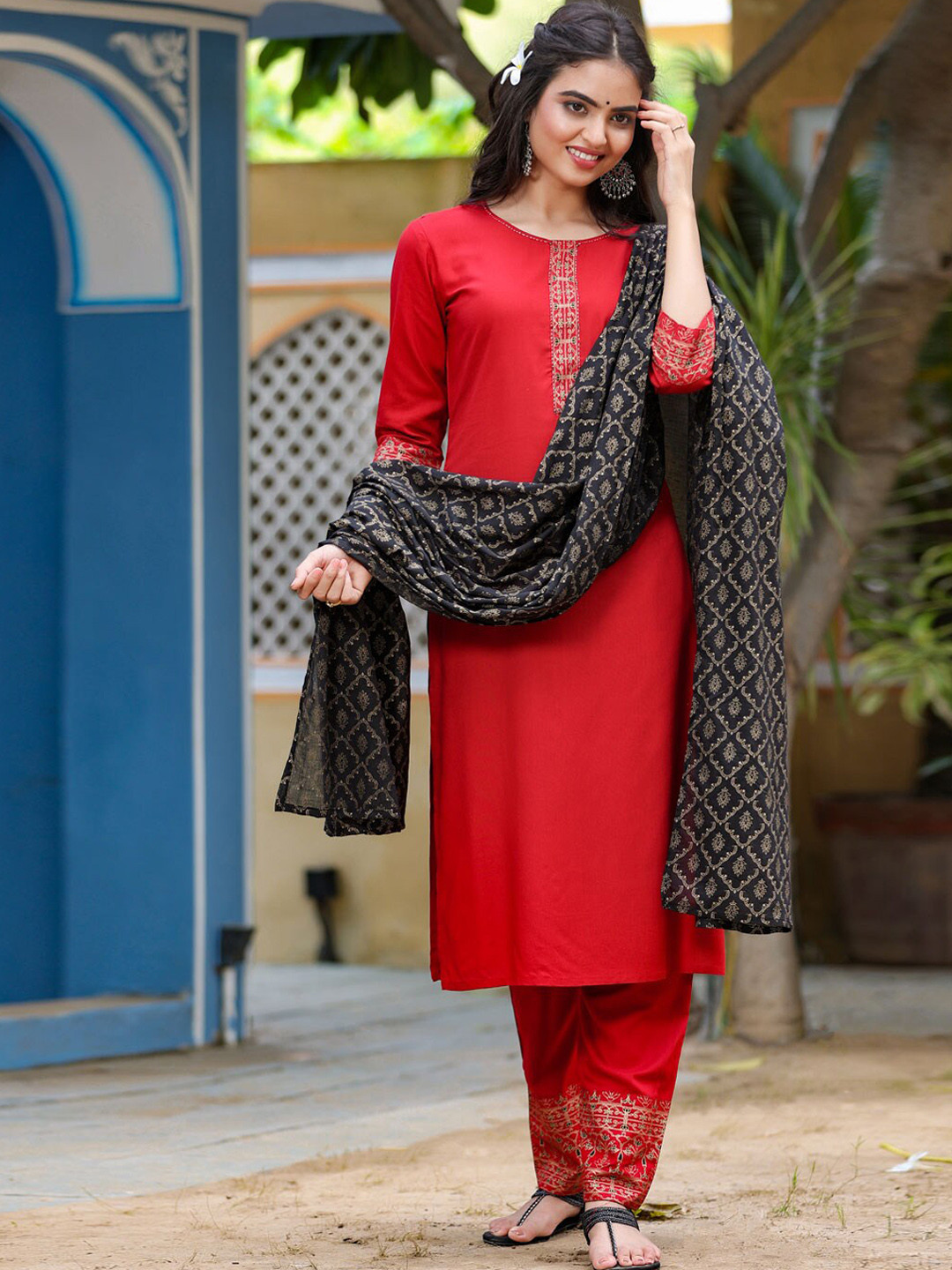

Yufta Women Maroon Kantha Work Pure Cotton Kurta with Trousers & With Dupatta