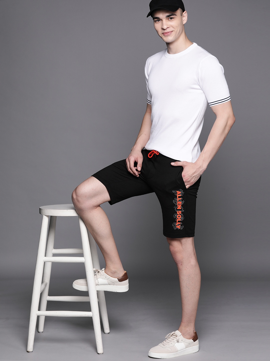 

Allen Solly Tribe Men Brand Logo Print Detail Regular Shorts, Black