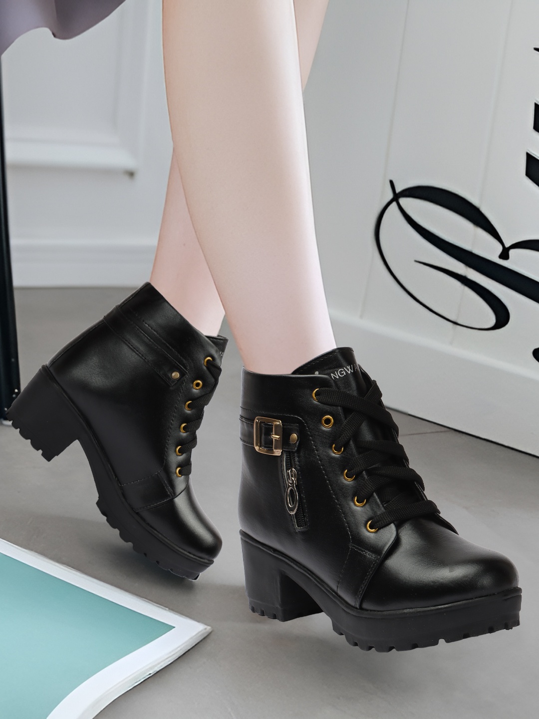

Longwalk Women Black Solid Heeled Casual Boots