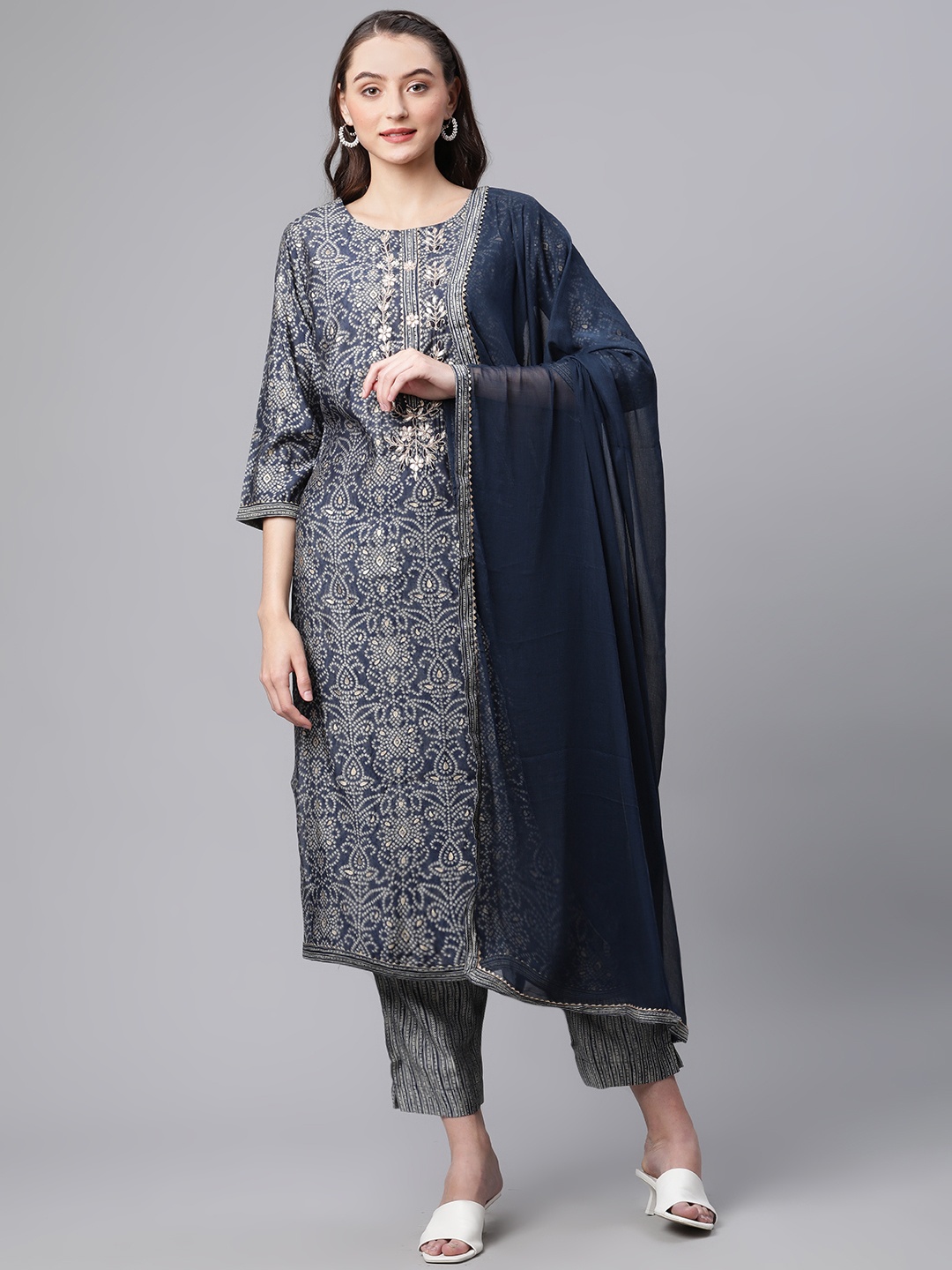 

Divena Women Blue Bandhani Printed Chanderi Silk Kurta with Trousers & With Dupatta, Navy blue