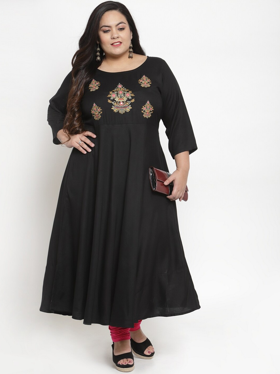 

plusS Women Black Floral Embellished Thread Work Anarkali Kurta