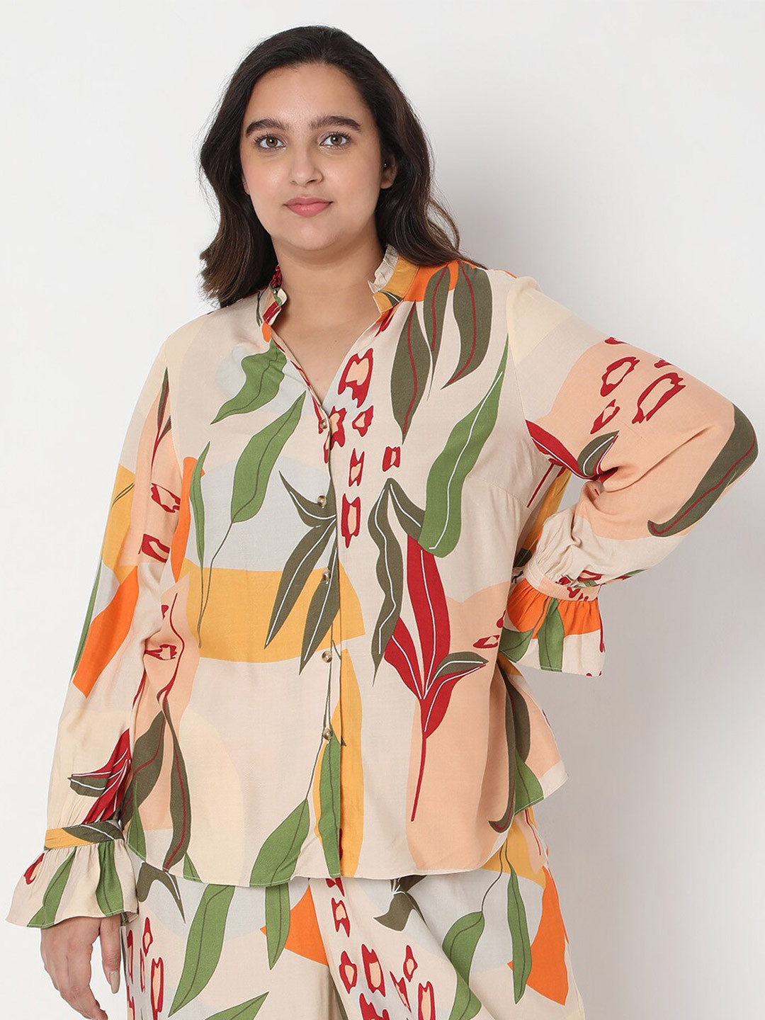 

Vero Moda Women Beige & Green Floral Print Tropical Shirt Style Top