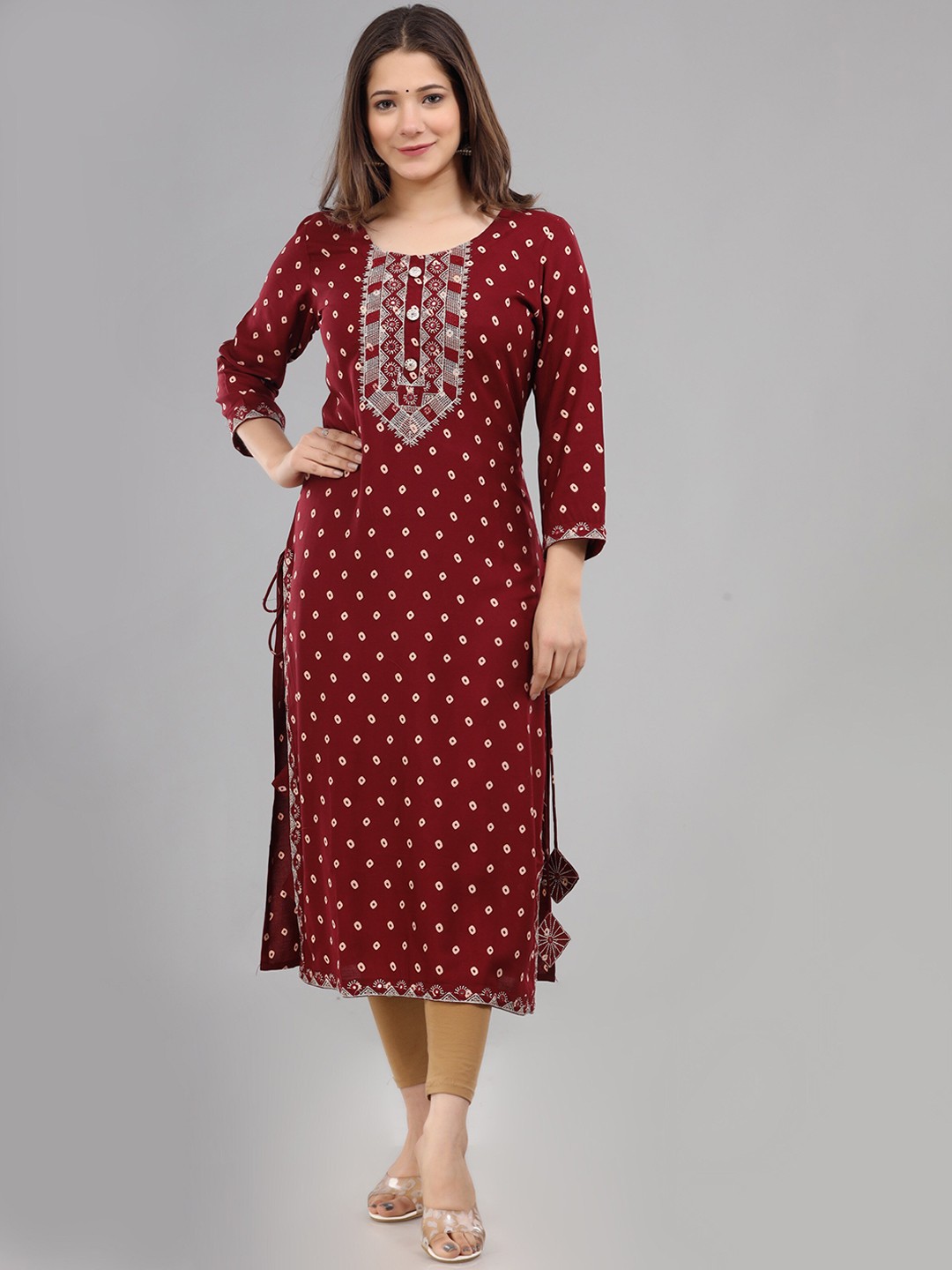 

KALINI Women Maroon Geometric Printed Thread Work Kurta