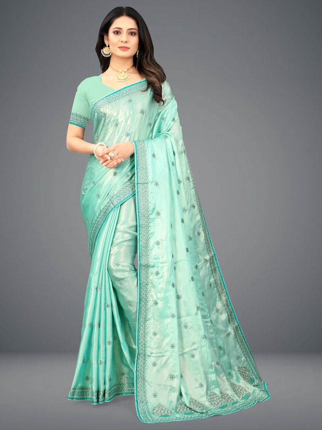 

GAJARAI Sea Green Floral Embroidered Silk Blend Banarasi Saree