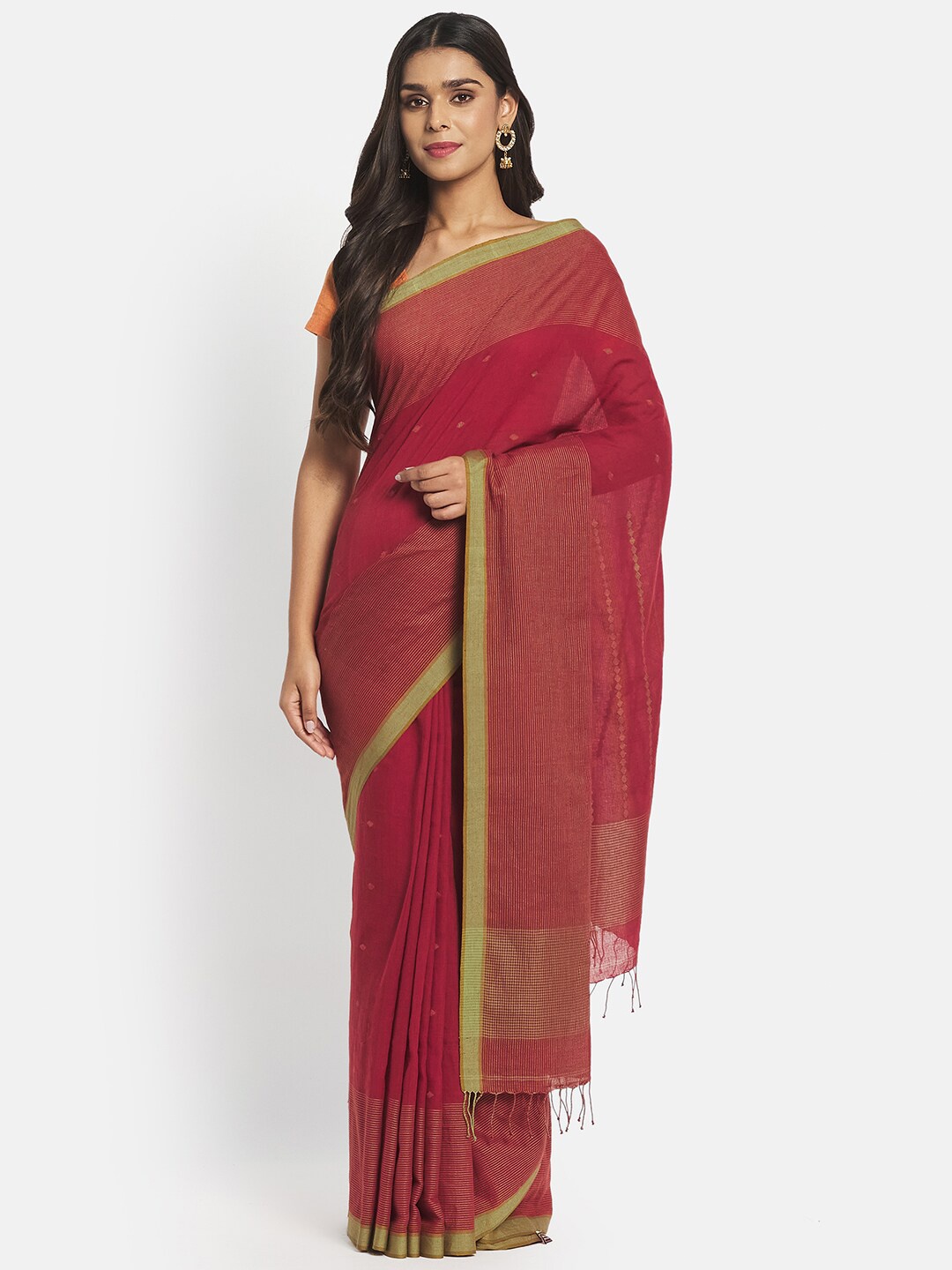

Fabindia Red & Green Zari Pure Cotton Jamdani Saree