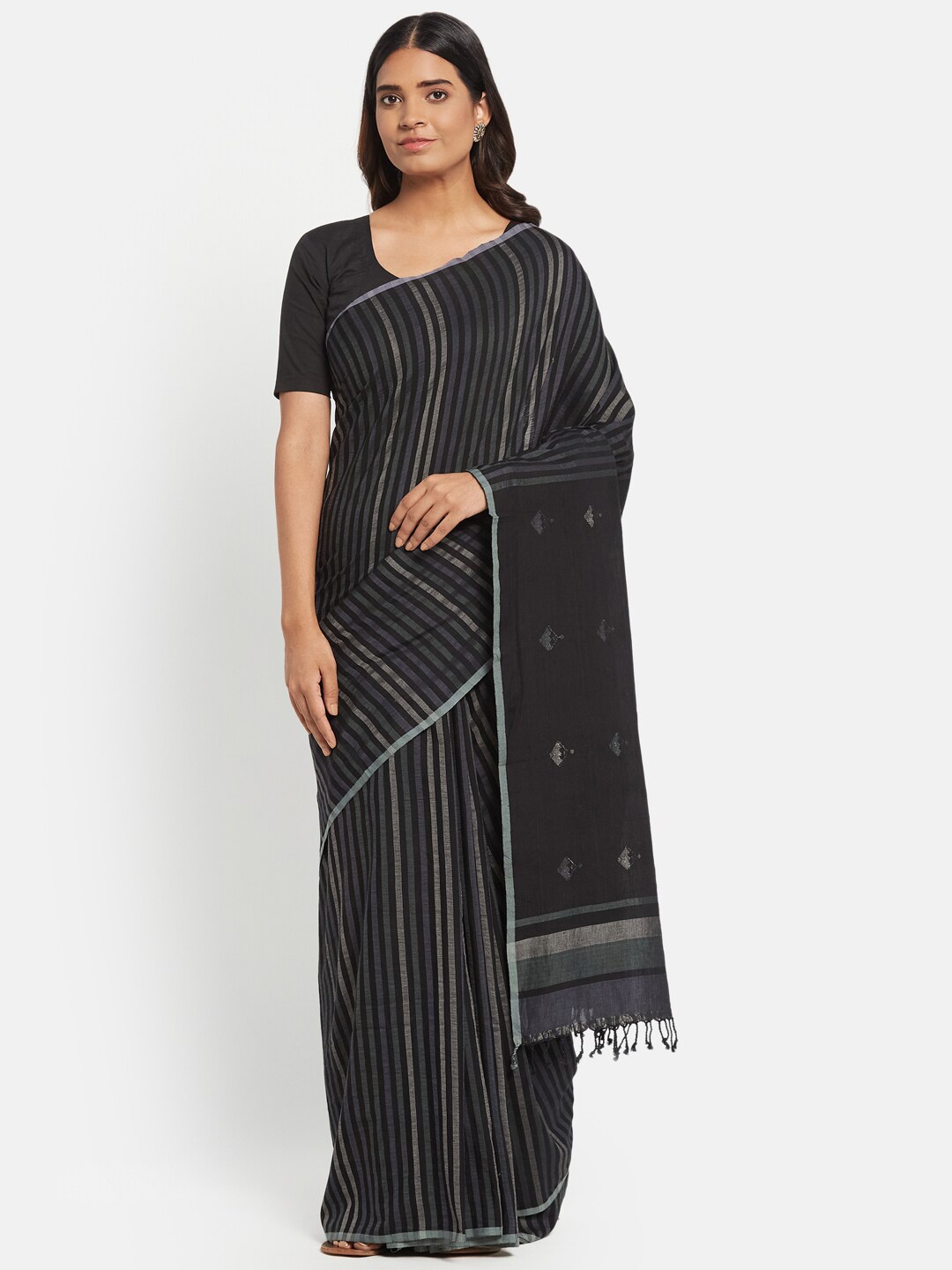 

Fabindia Black & Silver-Toned Striped Zari Pure Cotton Jamdani Saree