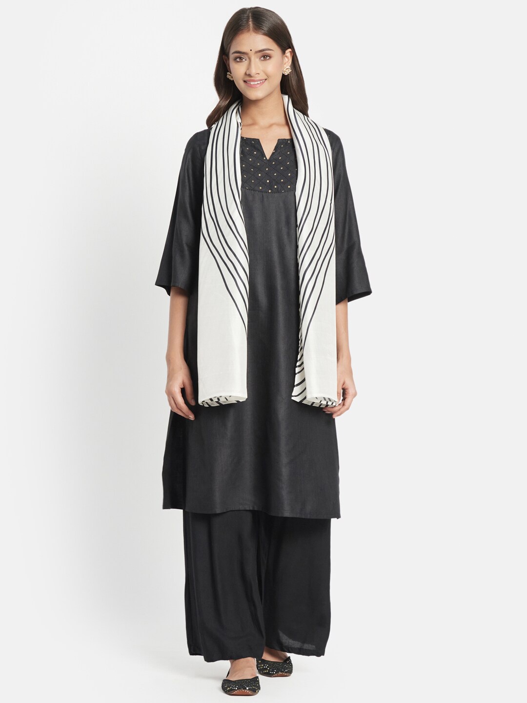 

Fabindia Women Off White & Black Printed Striped Stole