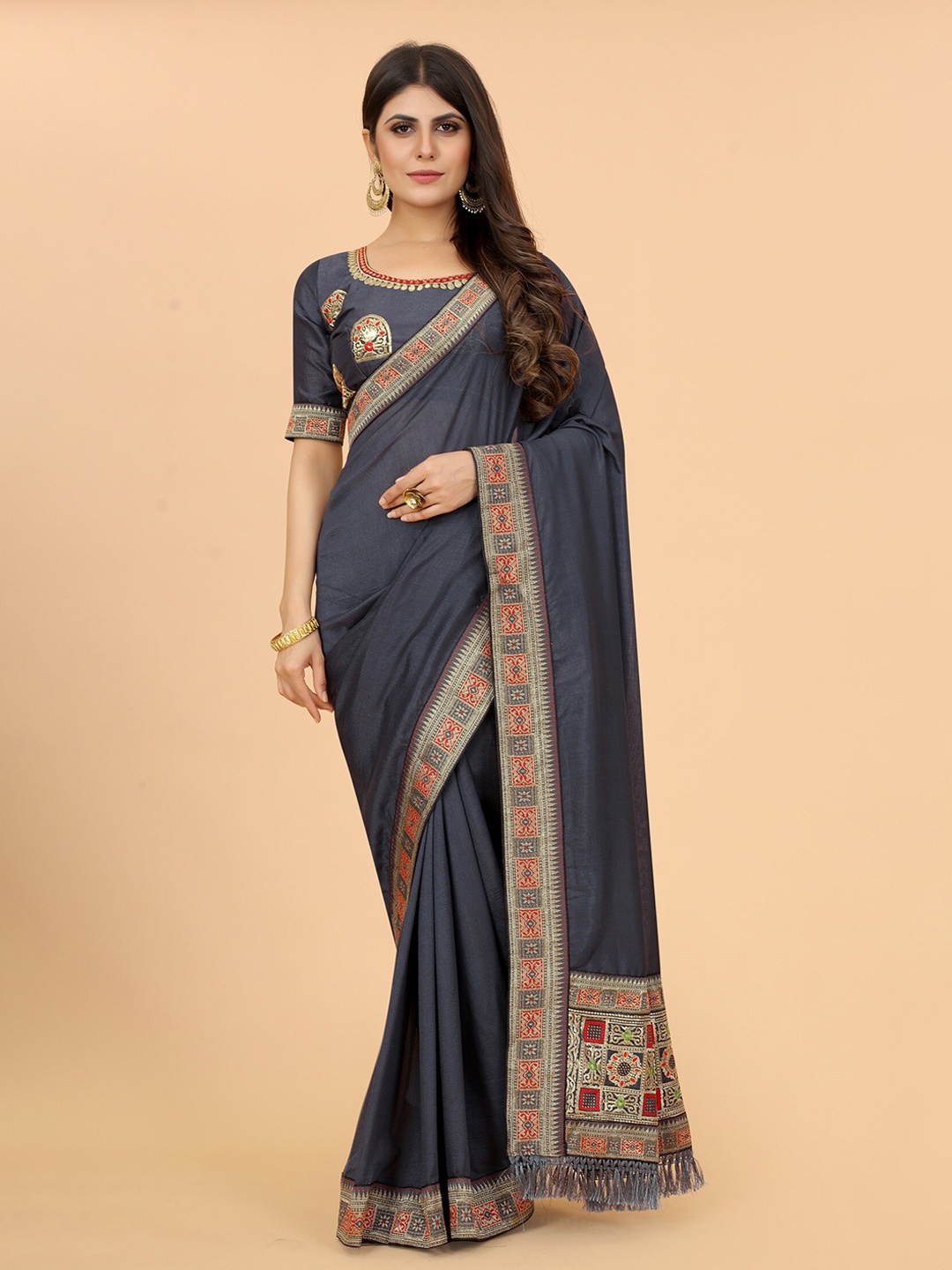 

Grubstaker Grey & Red Zari Pure Silk Saree