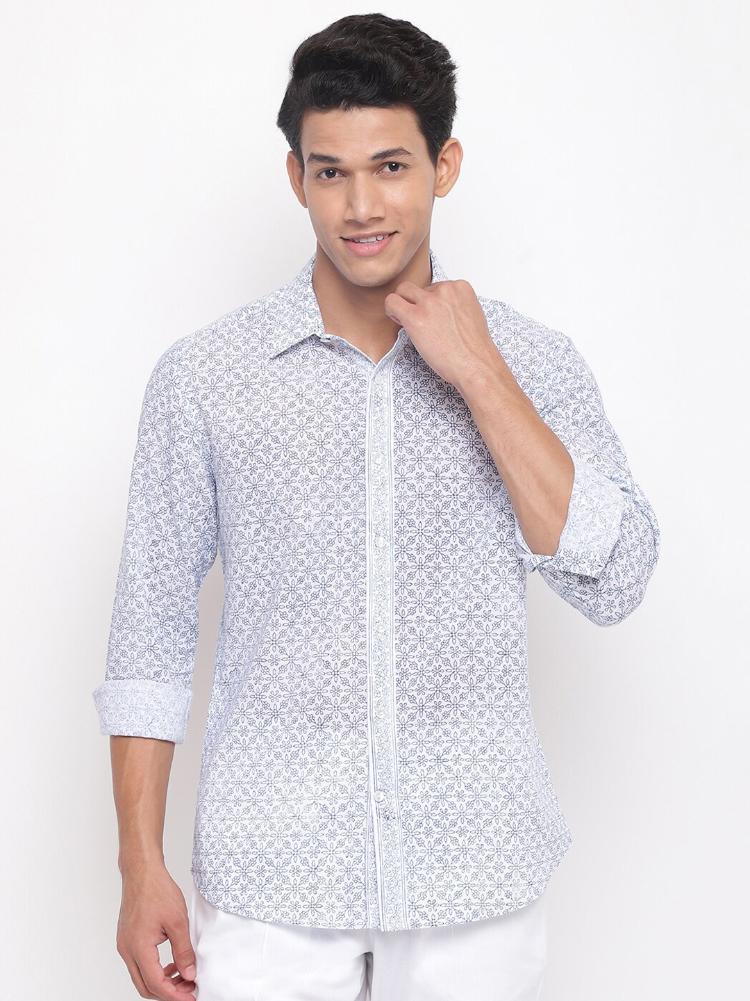 

Fabindia Men White Cotton Printed Casual Shirt