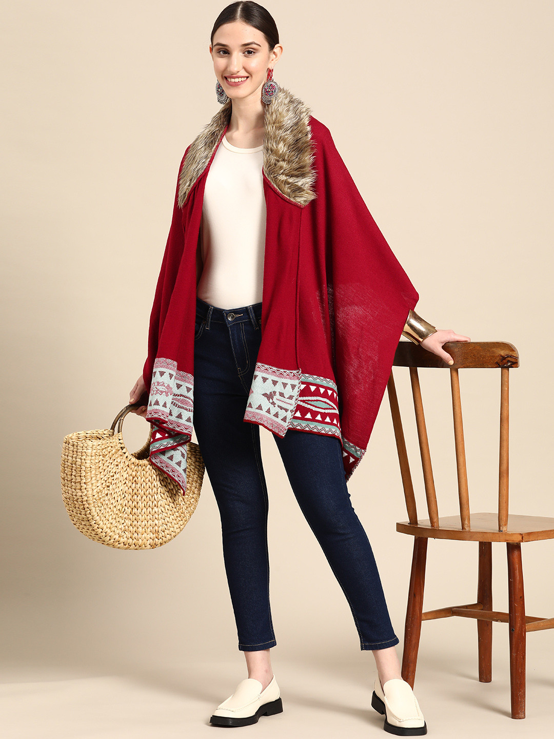 

Sangria Women Maroon Printed Faux Fur Front Open Sweater