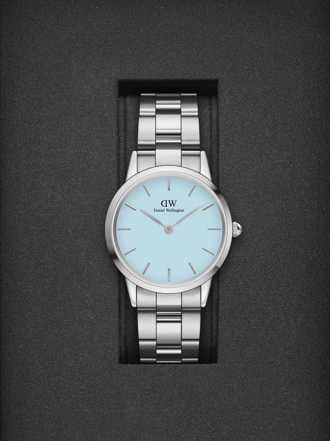 

Daniel Wellington Women Iconic Link 32mm Dial Watch - DW00100541, Silver