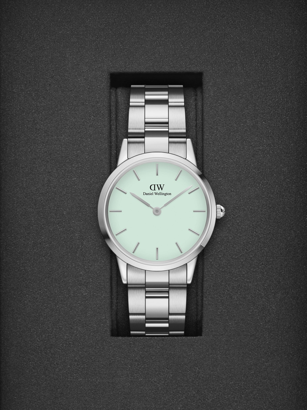 

Daniel Wellington Women Iconic Link Dial Pastel Green 32 mm Analogue Watch - DW00100538, Silver