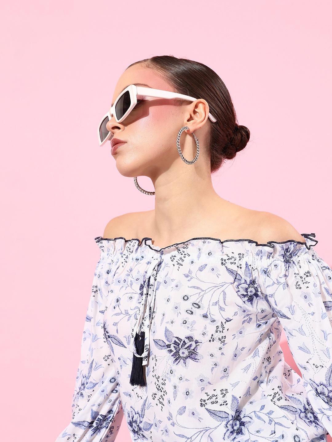 

Style Quotient White Floral Fluid Tie-Up Top