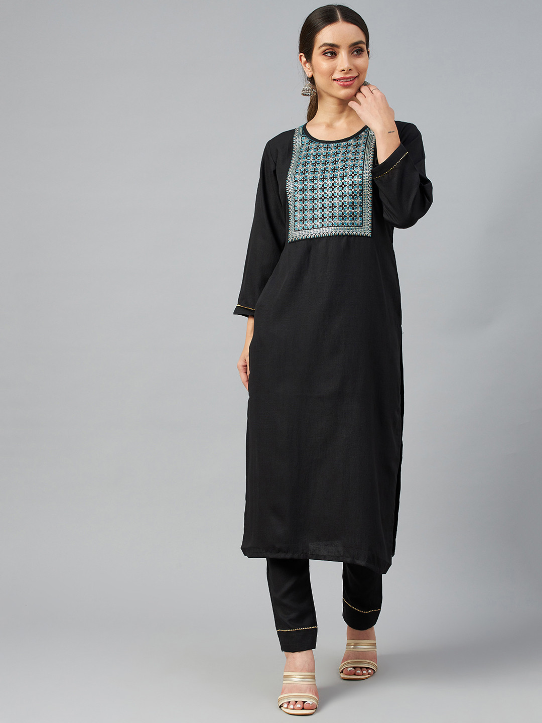 

SheWill Women Black Ethnic Motifs Embroidered Sequinned Kurta with Trousers