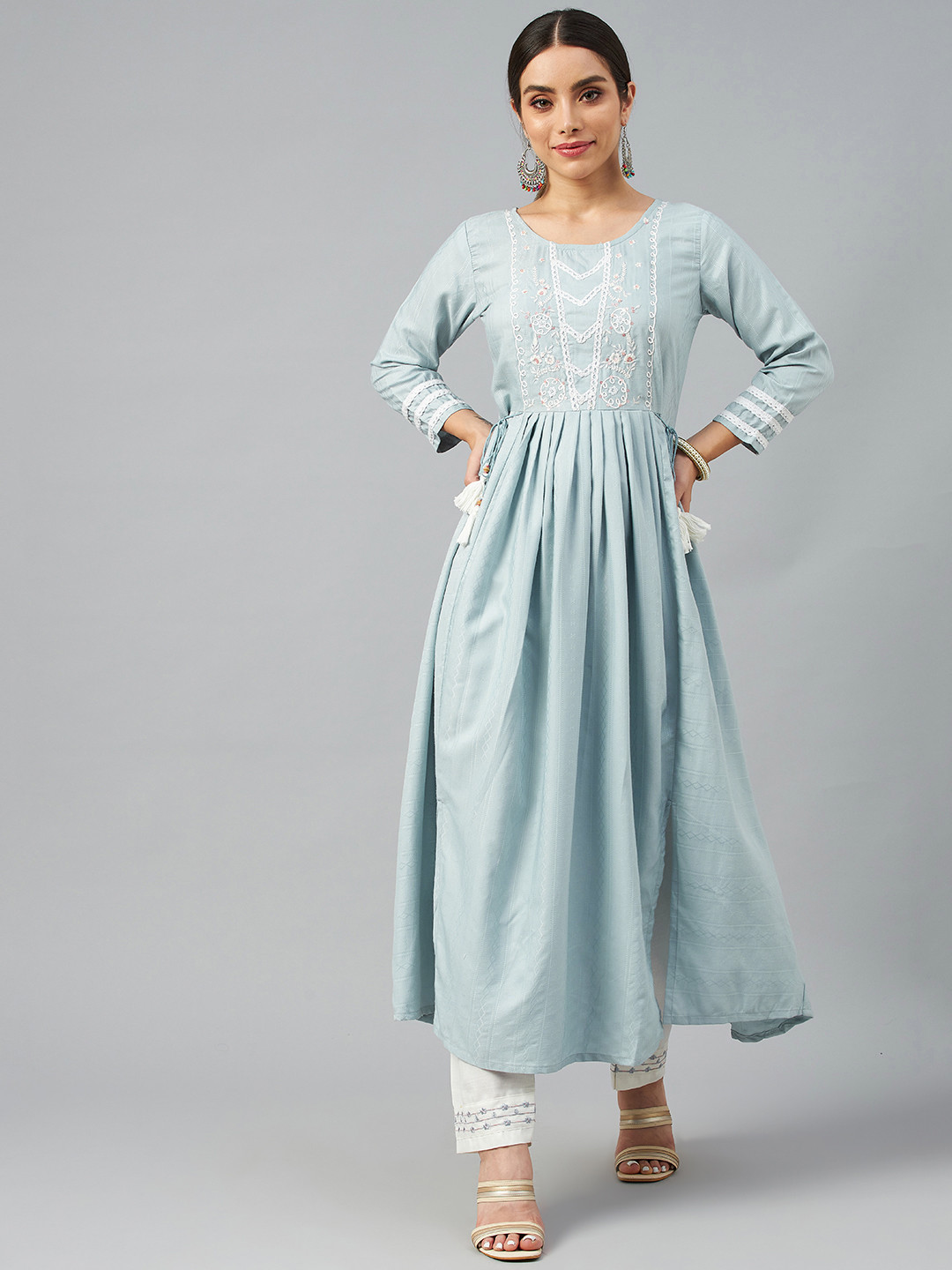 

SheWill Women Grey Floral Embroidered Sequinned Kurta with Trousers