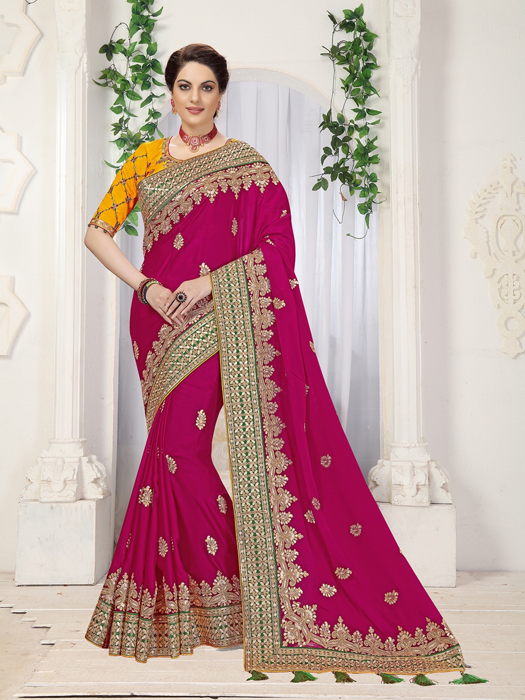 

Trendmalls Fuchsia & Gold-Toned Ethnic Motifs Embroidered Pure Silk Saree