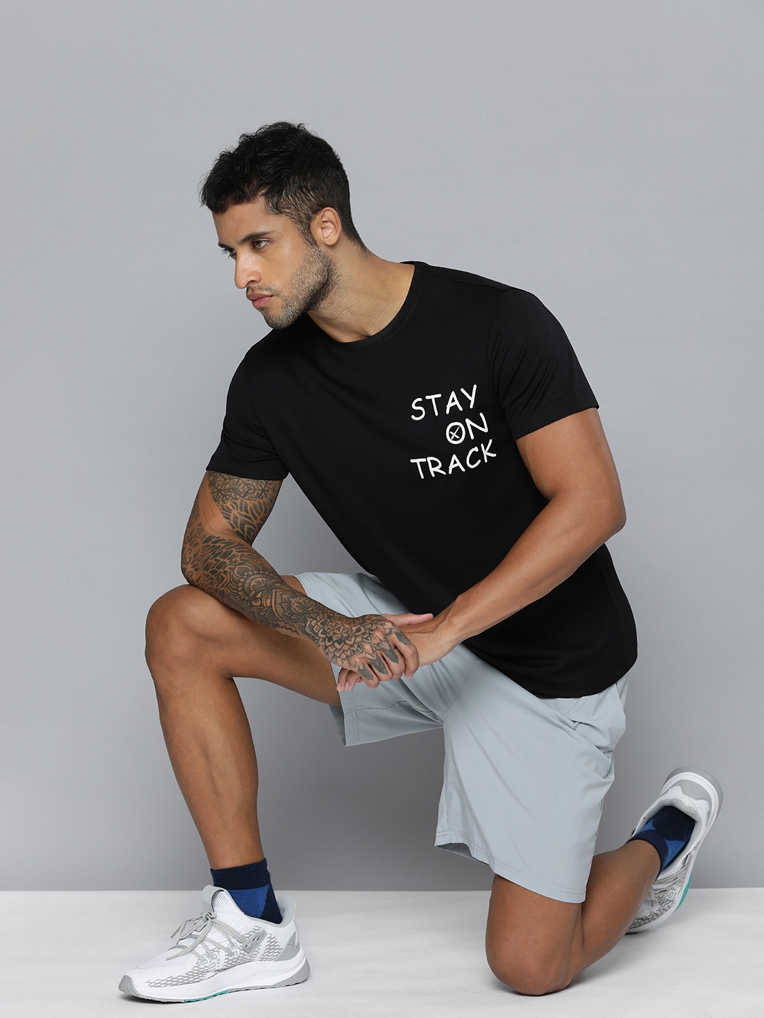 

HRX by Hrithik Roshan Men Black & White Typography Printed T-shirt