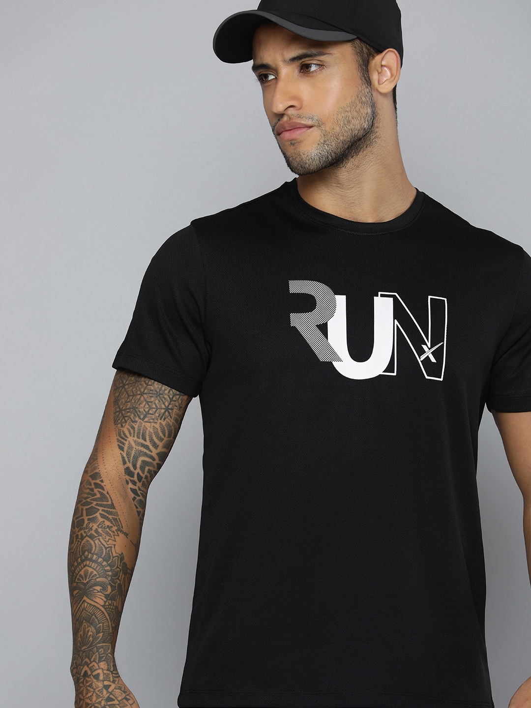

HRX by Hrithik Roshan Men Black & White Typography Printed T-shirt